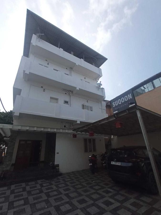 Collection O 81026 Suqoon Premium Stays Kochi Exterior foto
