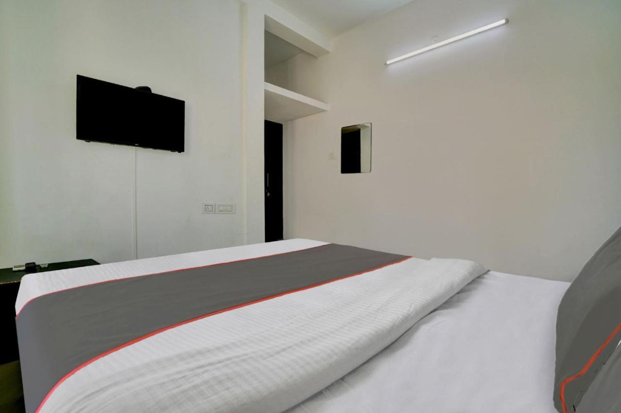 Collection O 81026 Suqoon Premium Stays Kochi Exterior foto