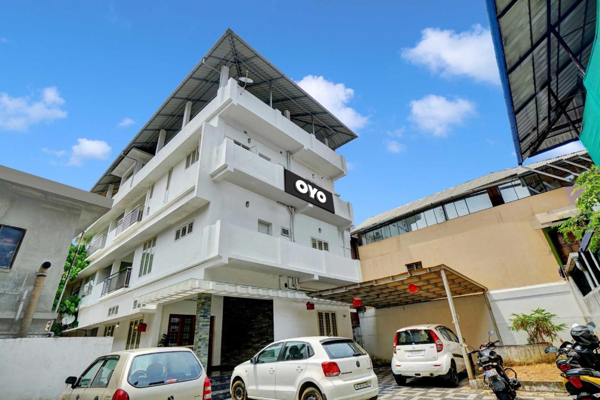 Collection O 81026 Suqoon Premium Stays Kochi Exterior foto
